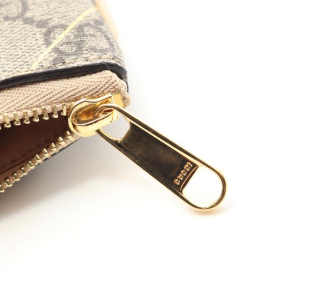 Gucci Coin Case GG with Gold Pattern Women - Picture 8 of 16